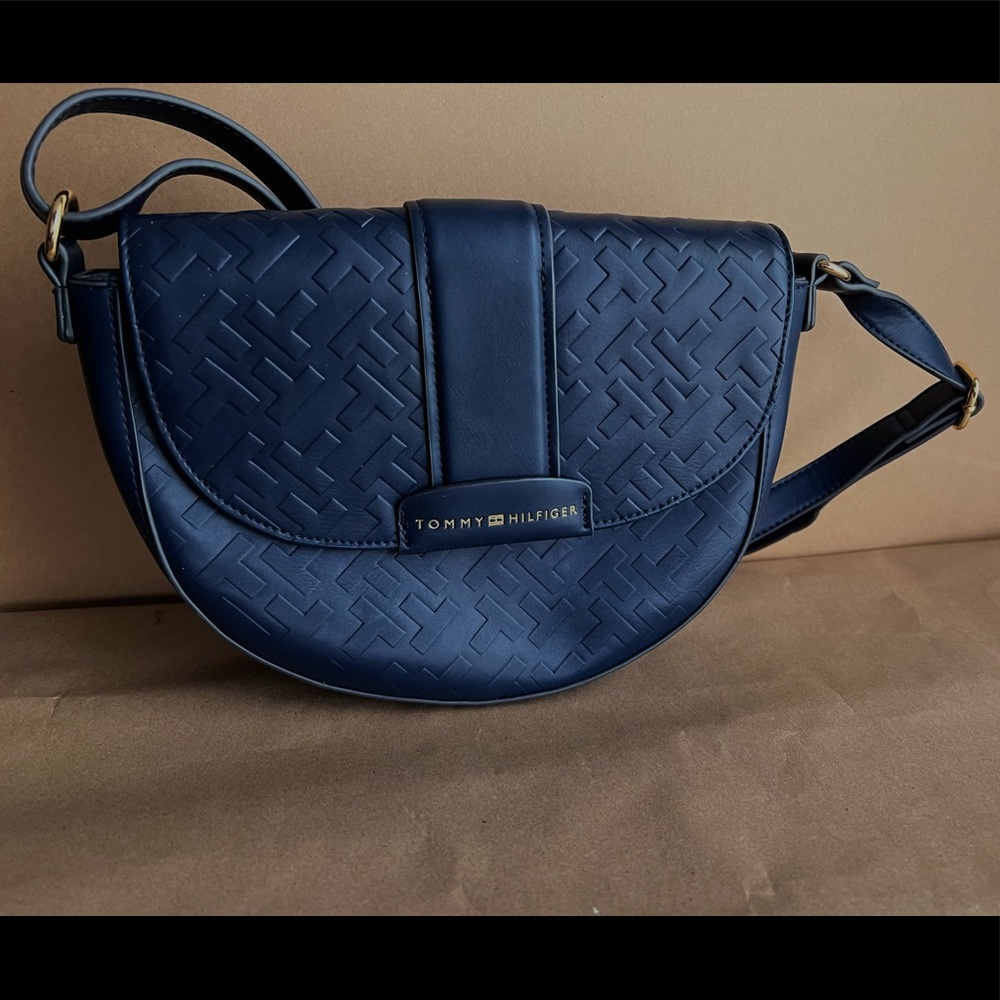 Tommy Hilfiger Crossbody Bag